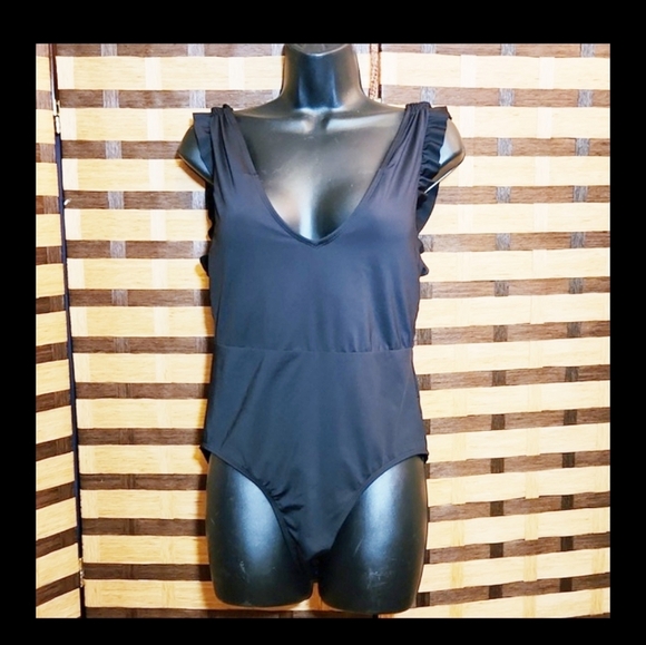 NWT! Catalina swimsuit - Picture 2 of 11